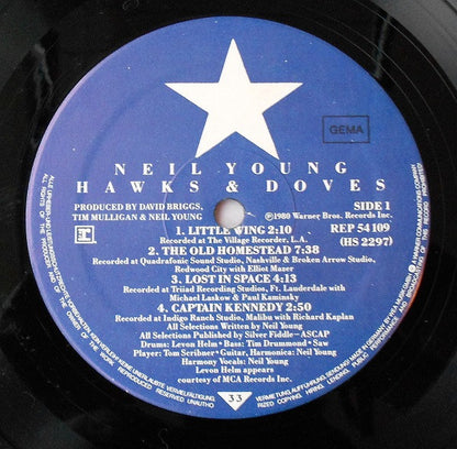 Neil Young : Hawks & Doves (LP, Album)