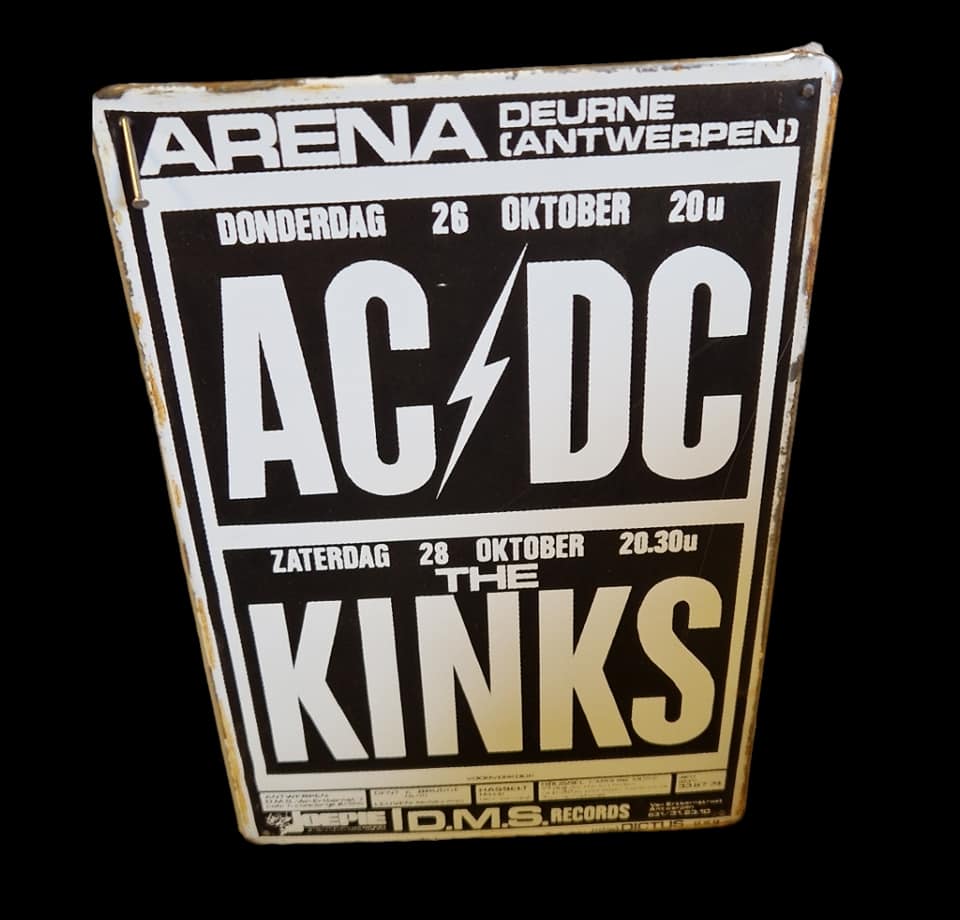 The Kinks &amp; AC/DC - Concert