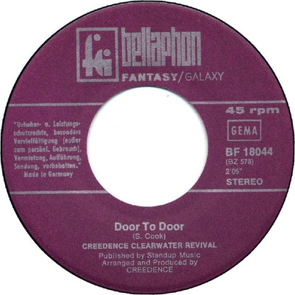 Creedence Clearwater Revival : Sweet Hitch-Hiker / Door To Door (7", Single)