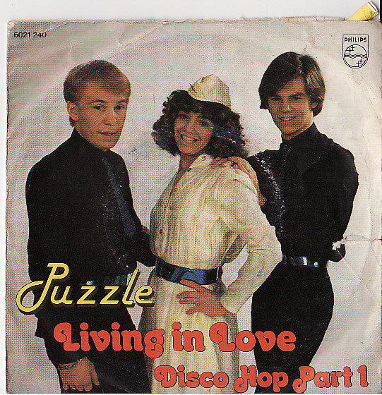 Puzzle (9) : Living In Love (7")