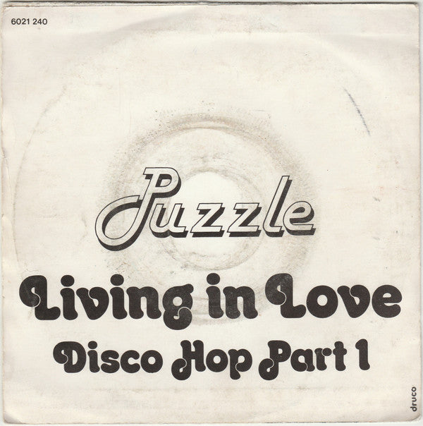 Puzzle (9) : Living In Love (7")