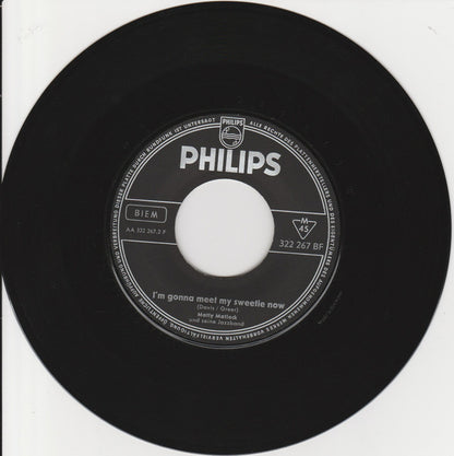 Matty Matlock And His Jazz Band : Smiles / I'm Gonna Meet My Sweetie Now (7", Single)