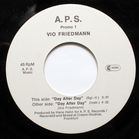 Vio Friedmann : Day After Day (7", Single)