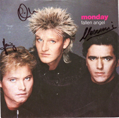 Monday : Fallen Angel (7", Single)