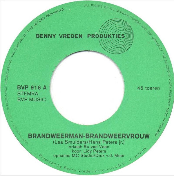 Orkest o.l.v. Ru van Veen, Kinderkoor Lidy Peters, Elly Verbiest : Brandweerman-Brandweervrouw / Een Zwarte Plek In Het Bos (7", Single)