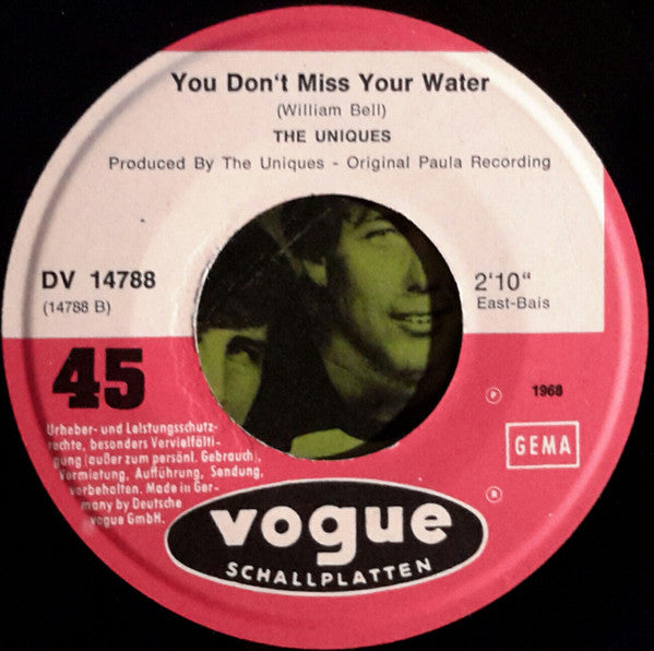 The Uniques (2) : How Lucky (Can One Man Be) / You Don't Miss Your Water (7", Single)